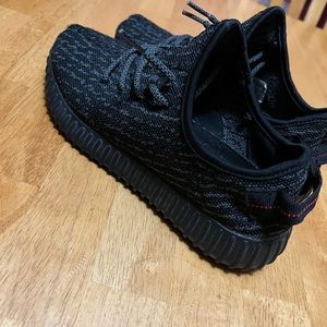 Adidas Yeezy Boost 350 Pirate Blacks Size 7.5